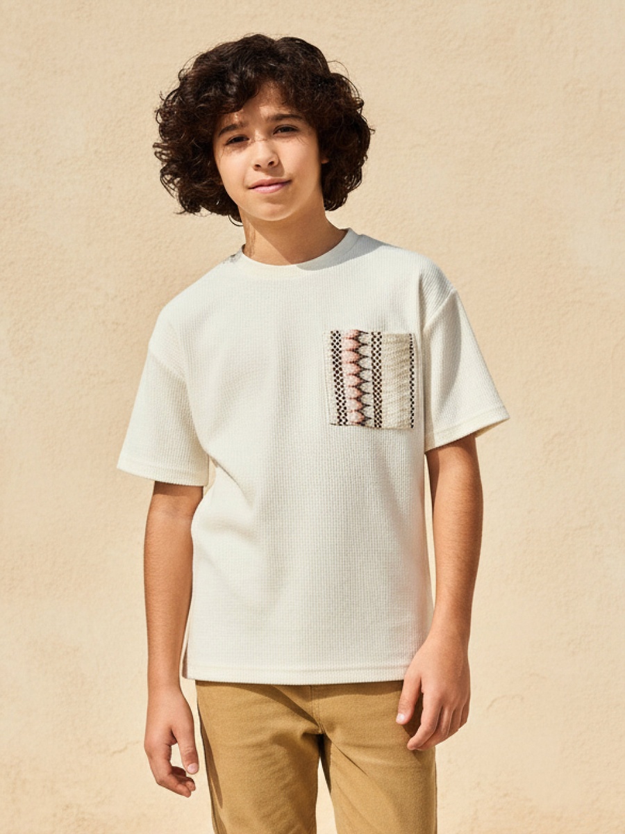 Crew Neck Short Sleeves T-Shirt with Patch Pocket