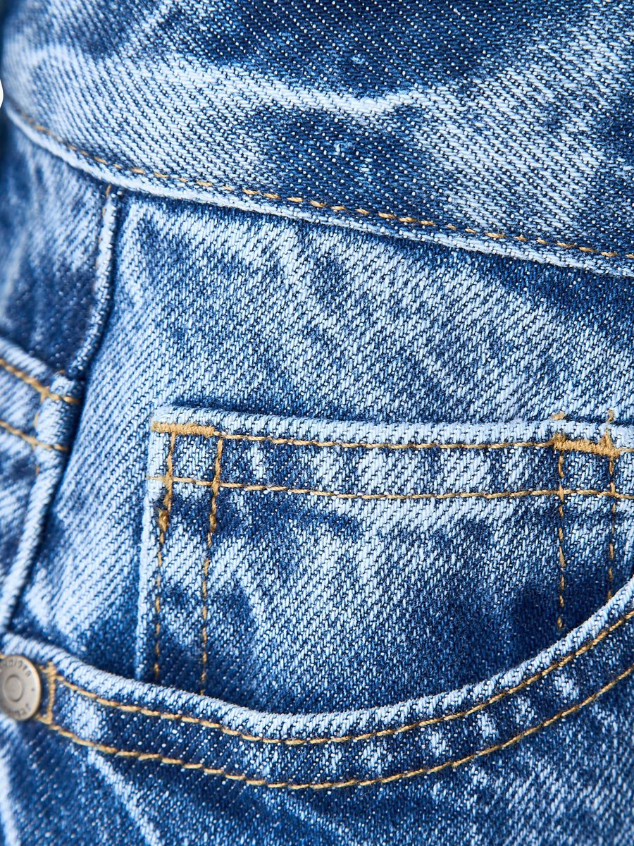 Jeans with Pockets