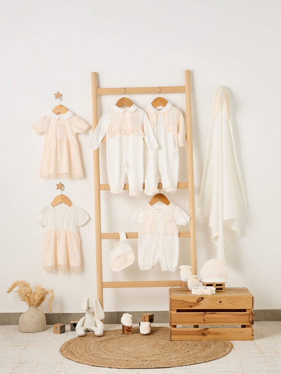 Cotton Collared Long Sleeves Sleepsuit with Snap Button Closure