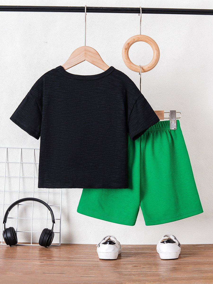 Boys Graphic Print T-Shirt and Shorts Set