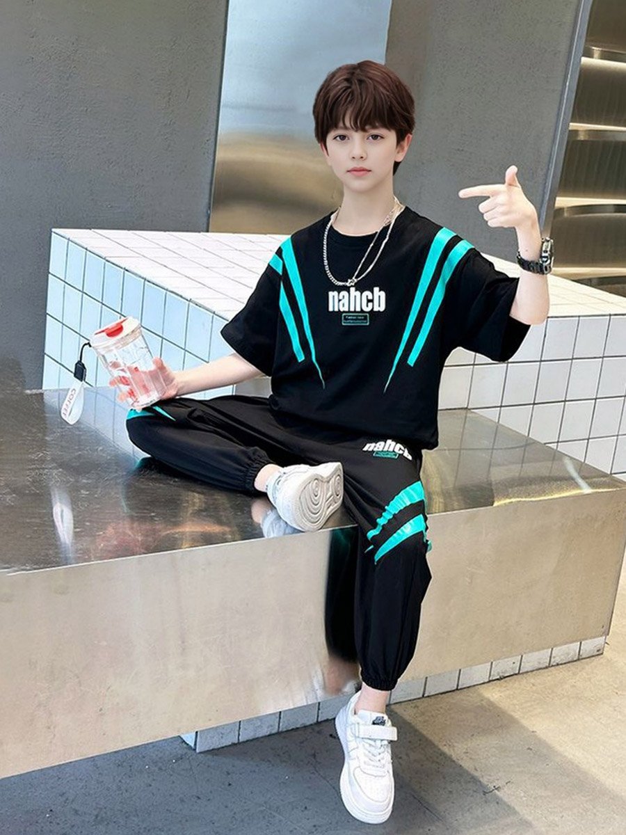 Boys Black Graphic Print T-Shirt and Pants Set