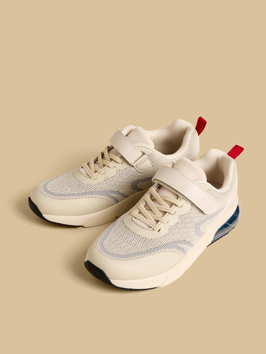 Textured Flyknit Sports Shoes with Hook and Loop Closure