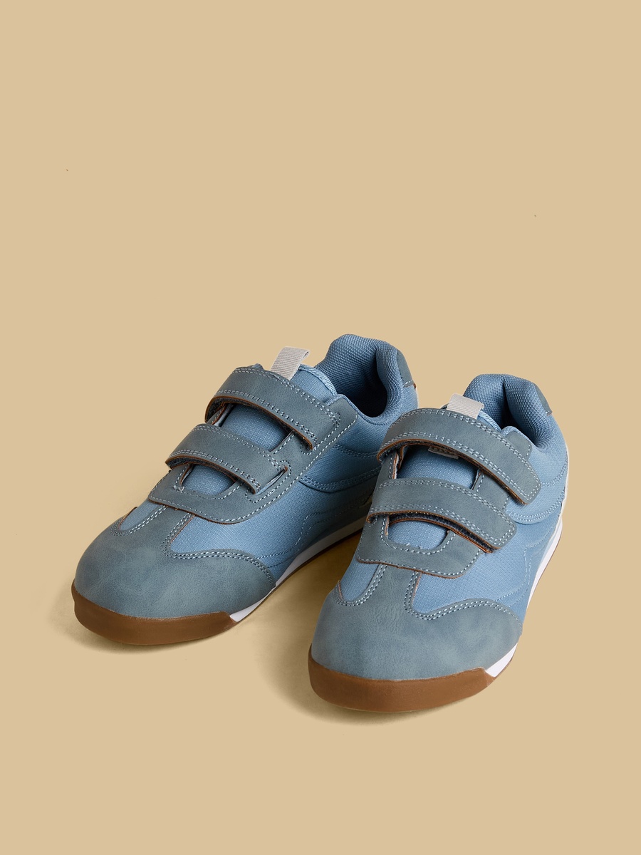 Panelled Sports Shoes with Hook and Loop Closure