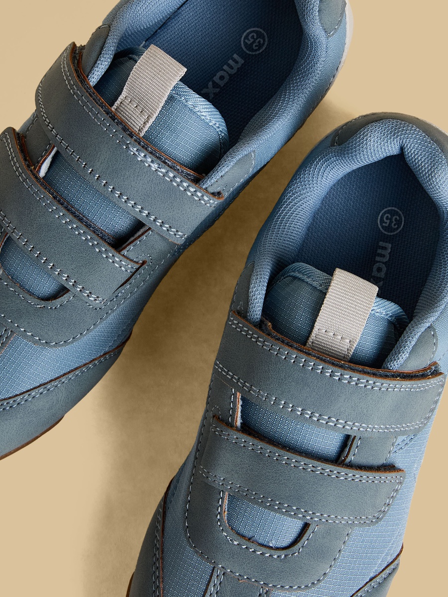 Panelled Sports Shoes with Hook and Loop Closure