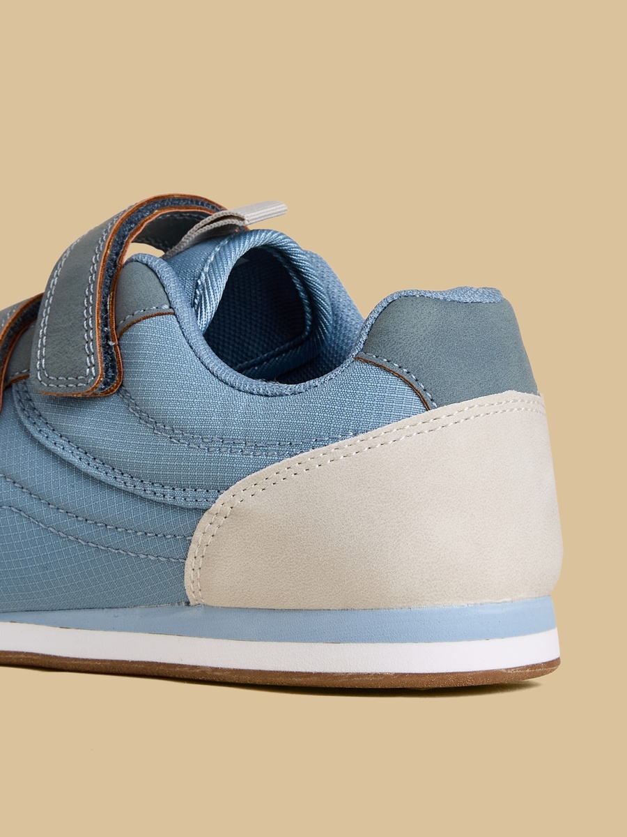 Panelled Sports Shoes with Hook and Loop Closure