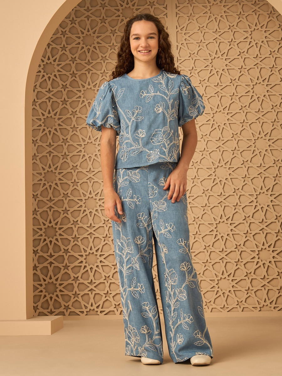Embroidered Linen Top with Puff Sleeves