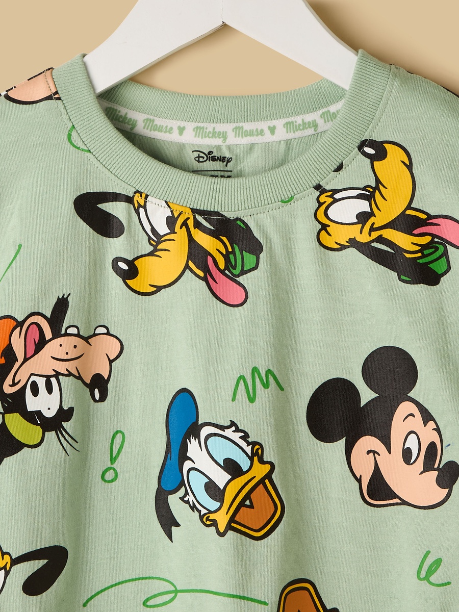 Mickey Mouse and Friends Print T-Shirt and Shorts Set