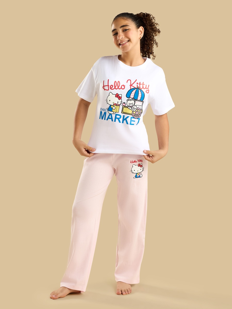 Hello Kitty Print Pyjama Set
