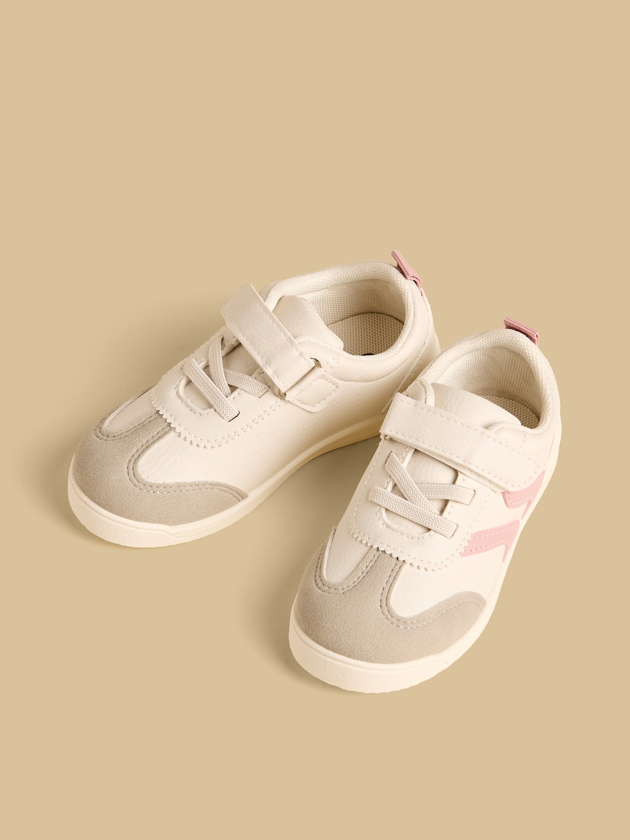 Panelled Sports Shoes with Hook and Loop Closure