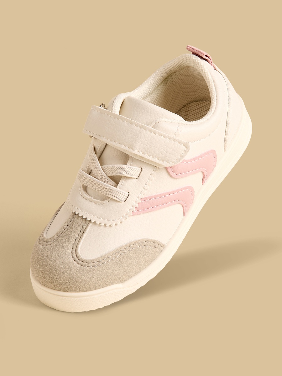 Panelled Sports Shoes with Hook and Loop Closure
