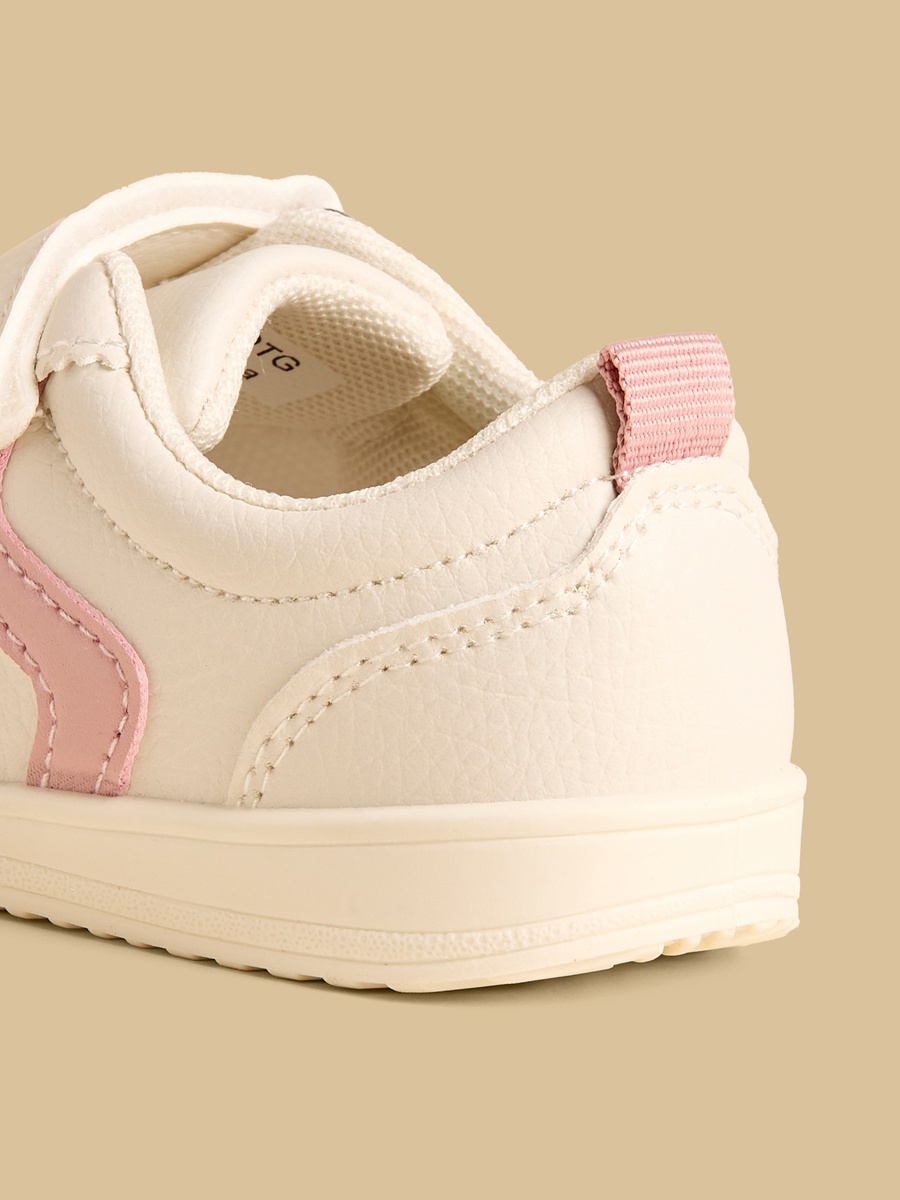 Panelled Sports Shoes with Hook and Loop Closure