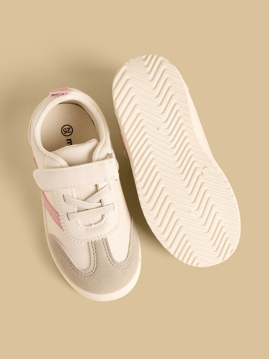 Panelled Sports Shoes with Hook and Loop Closure