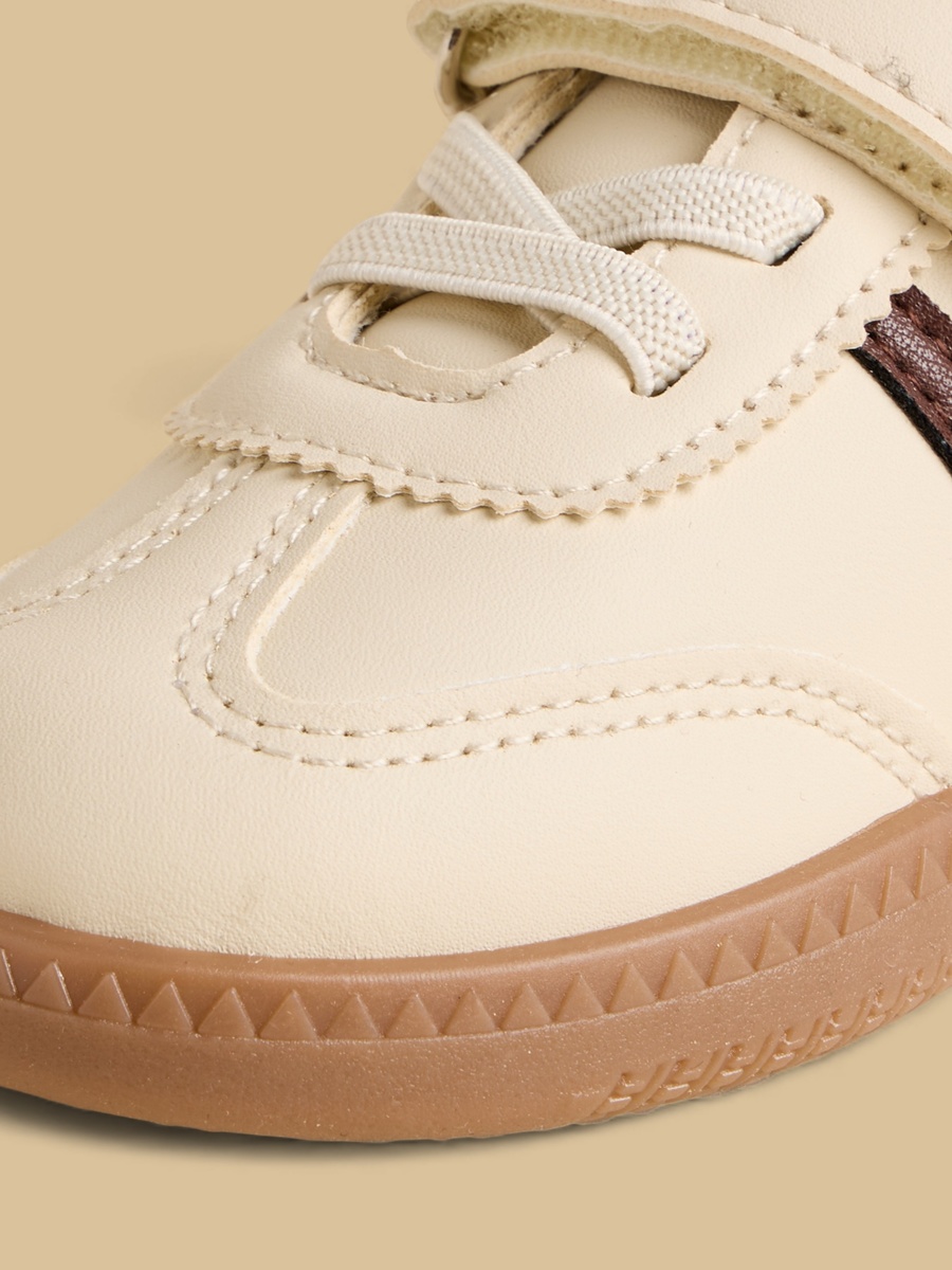 Panelled Sports Shoes with Hook and Loop Closure