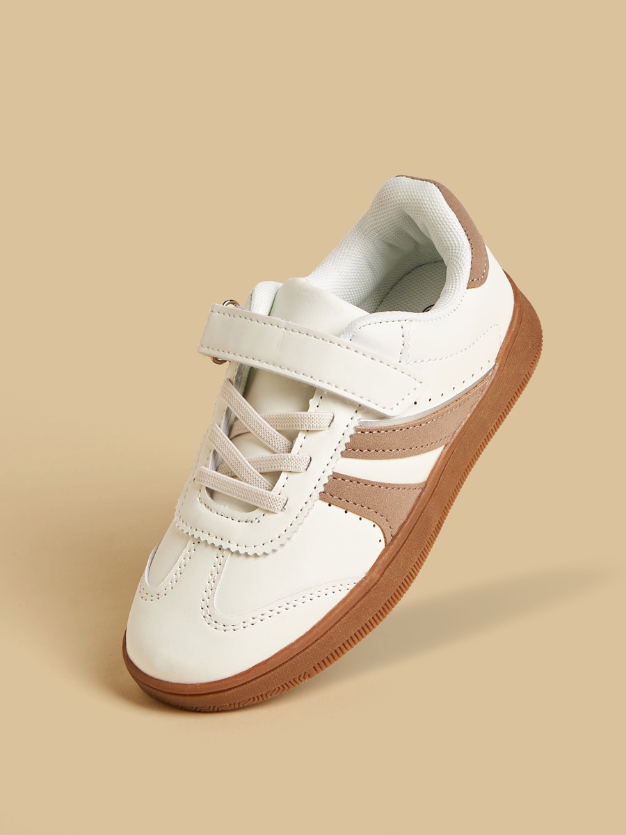 Panelled Sports Shoes with Hook and Loop Closure