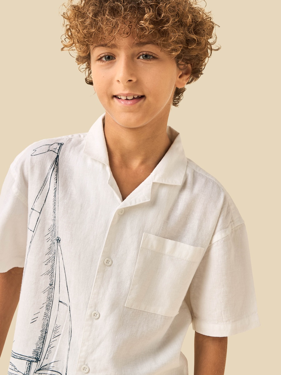 Short Sleeves Shirt with Sailboat Print