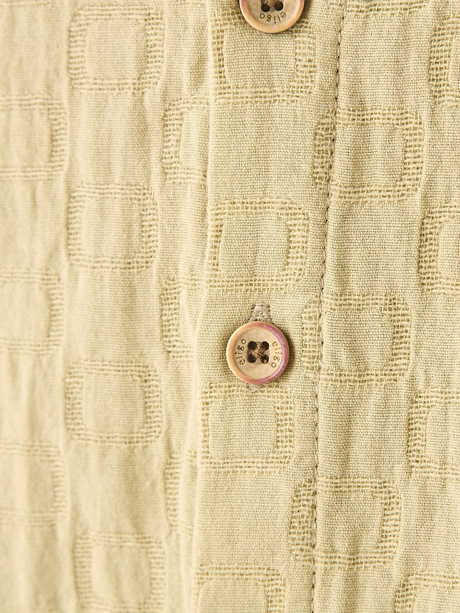 Short Sleeves Shirt with Textured Design