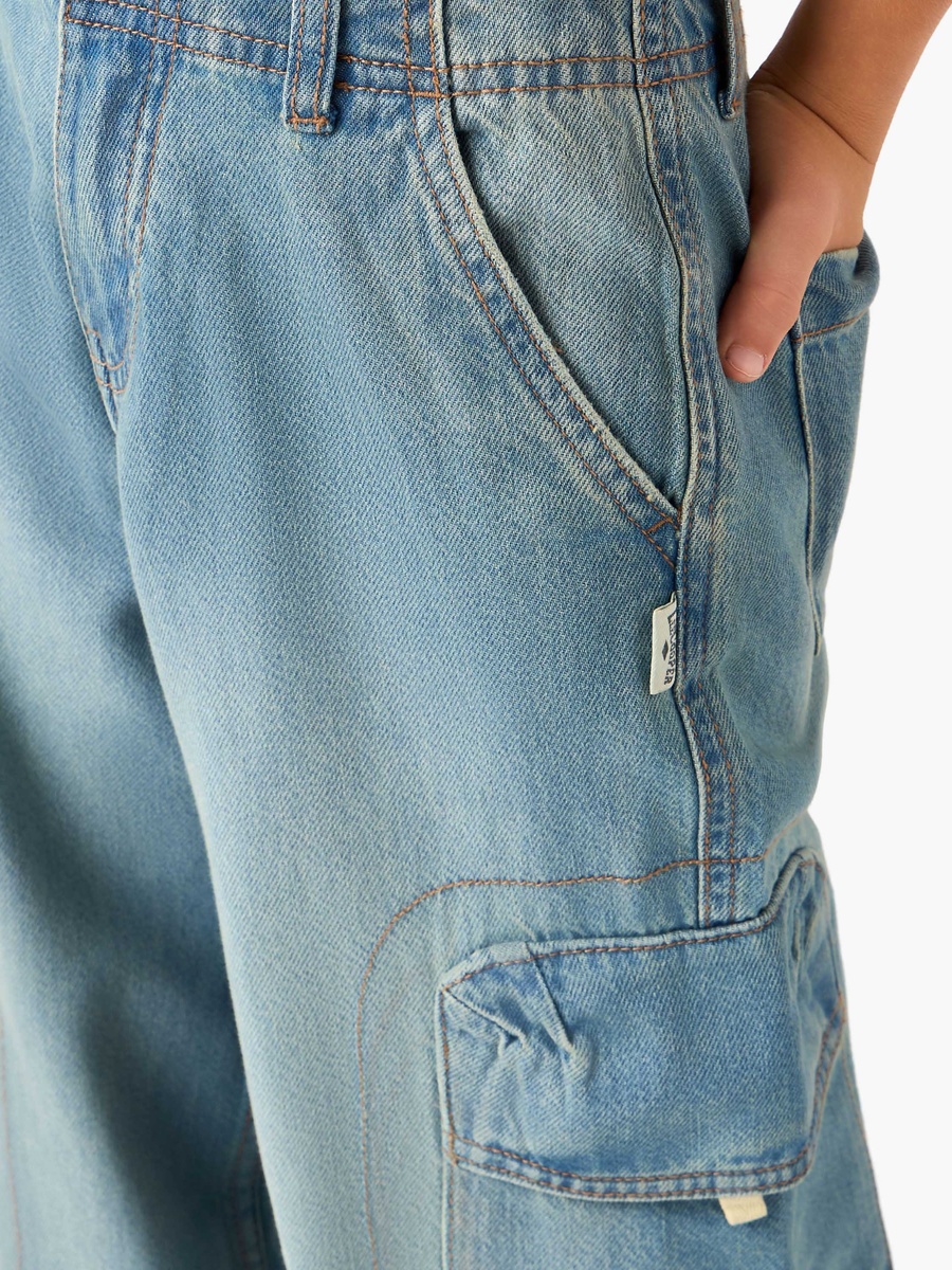 Mid-Rise Relaxed Fit Cargo Jeans