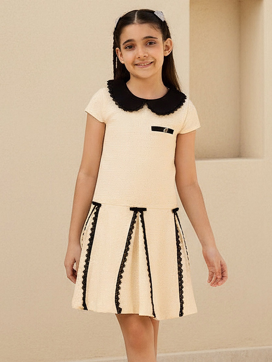 Peter Pan Collar Cap Sleeve Dress with Zip Closure