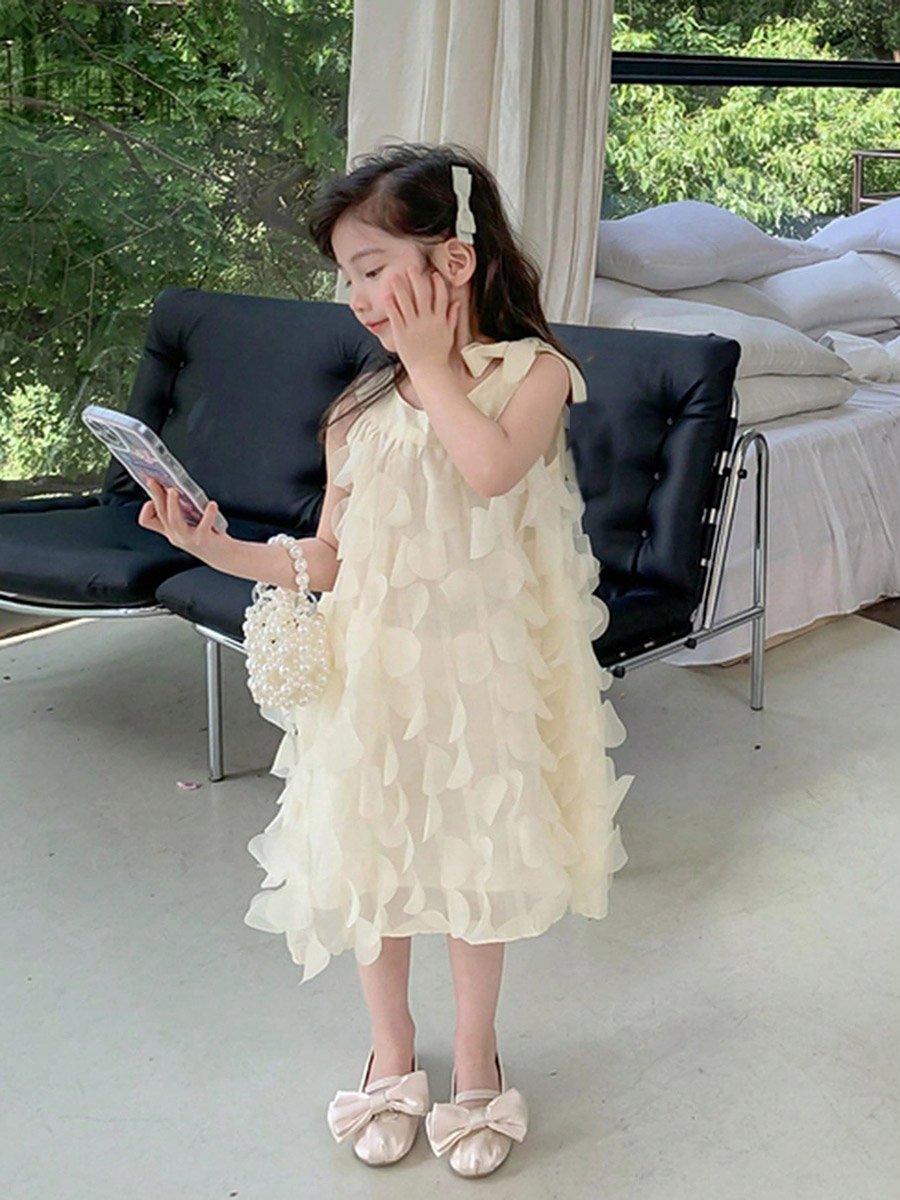 Girls Solid Sleeveless 3D Detail Dress