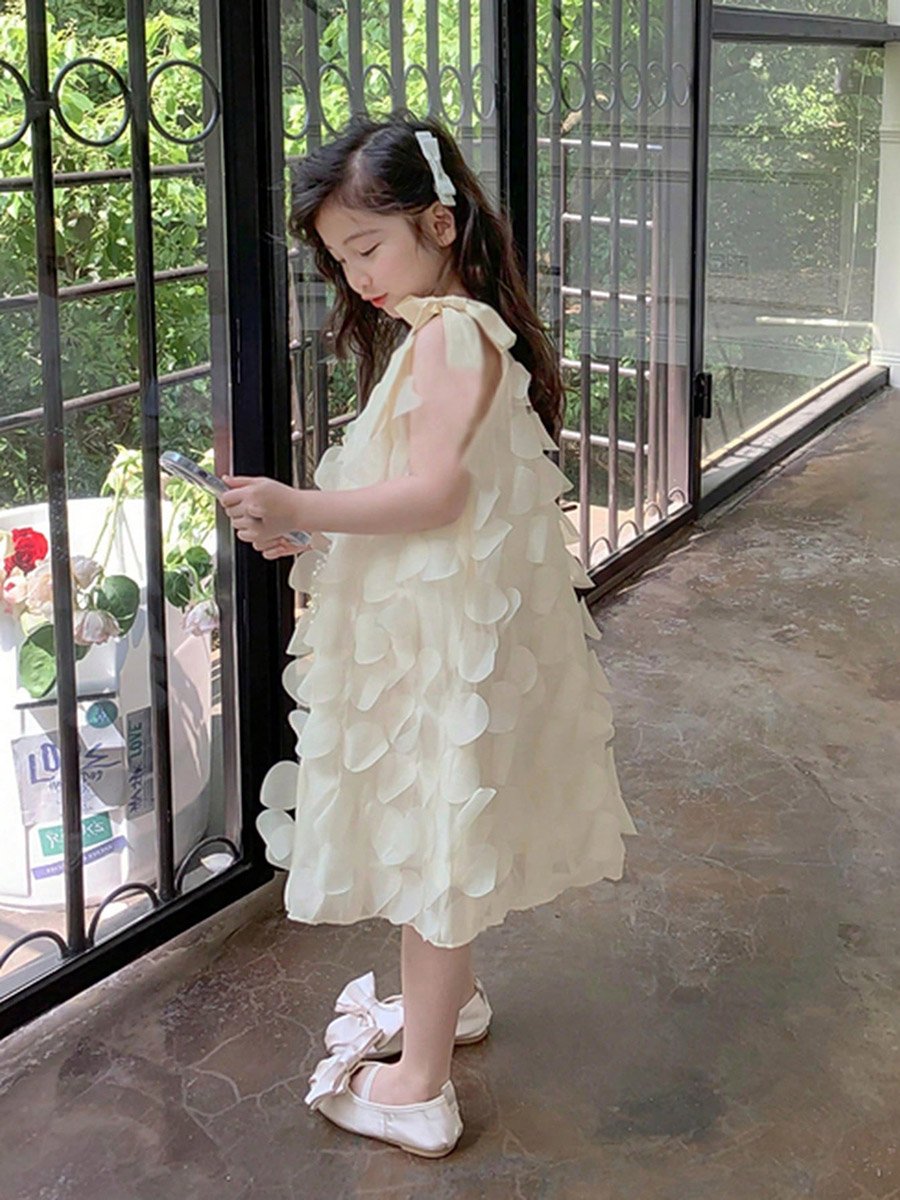 Girls Solid Sleeveless 3D Detail Dress