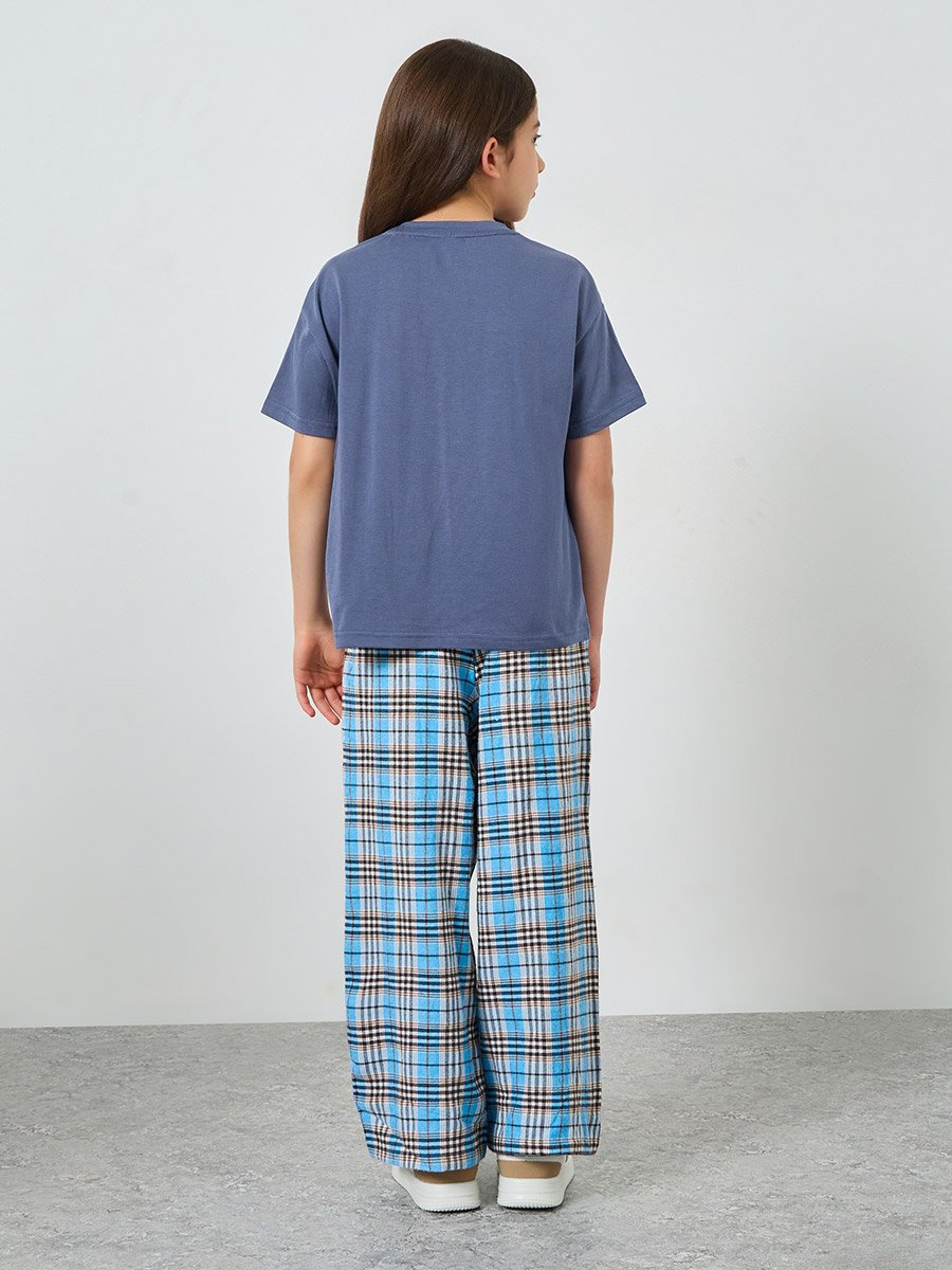 Teen Girls Printed T-Shirt and Checked Pants Set