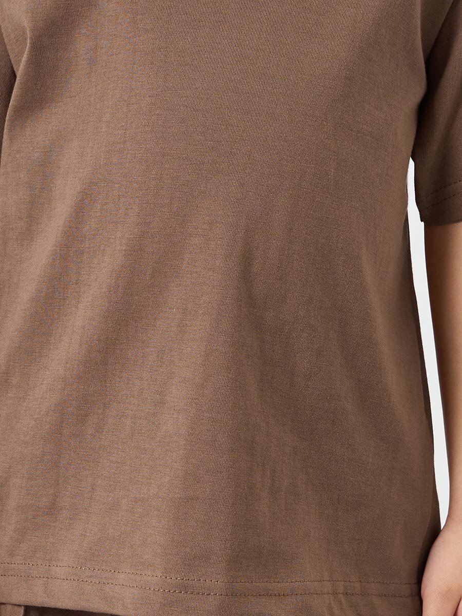 Boys Raglan Sleeve T-shirt and Badge Detail Shorts Set
