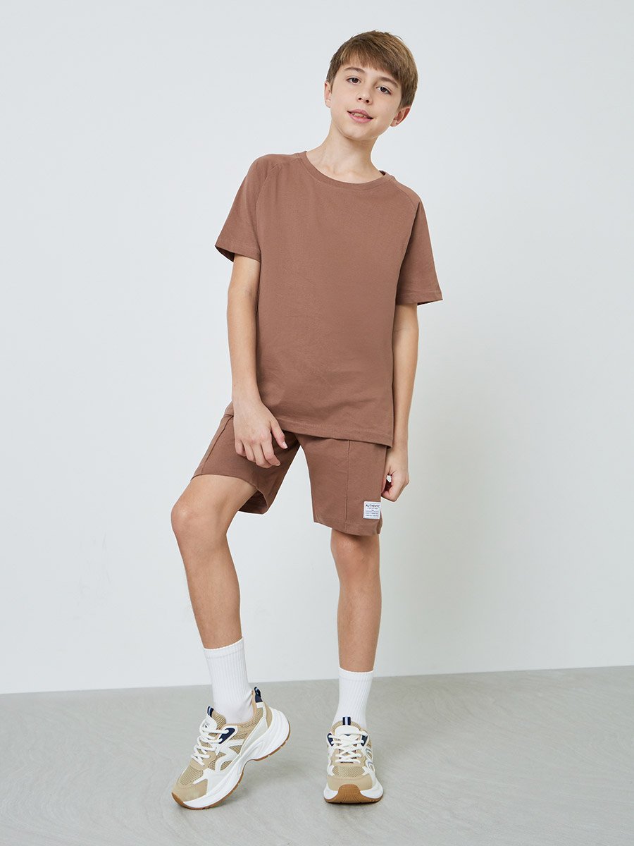 Teen Boys Raglan Sleeve T-shirt and Badge Detail Shorts Set