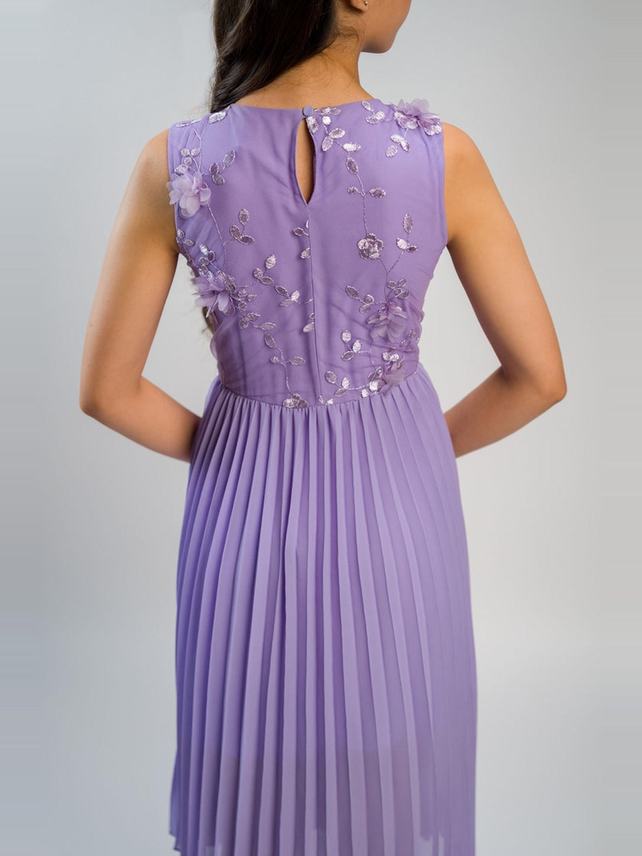 Sleeveless Pleated Midi Dress