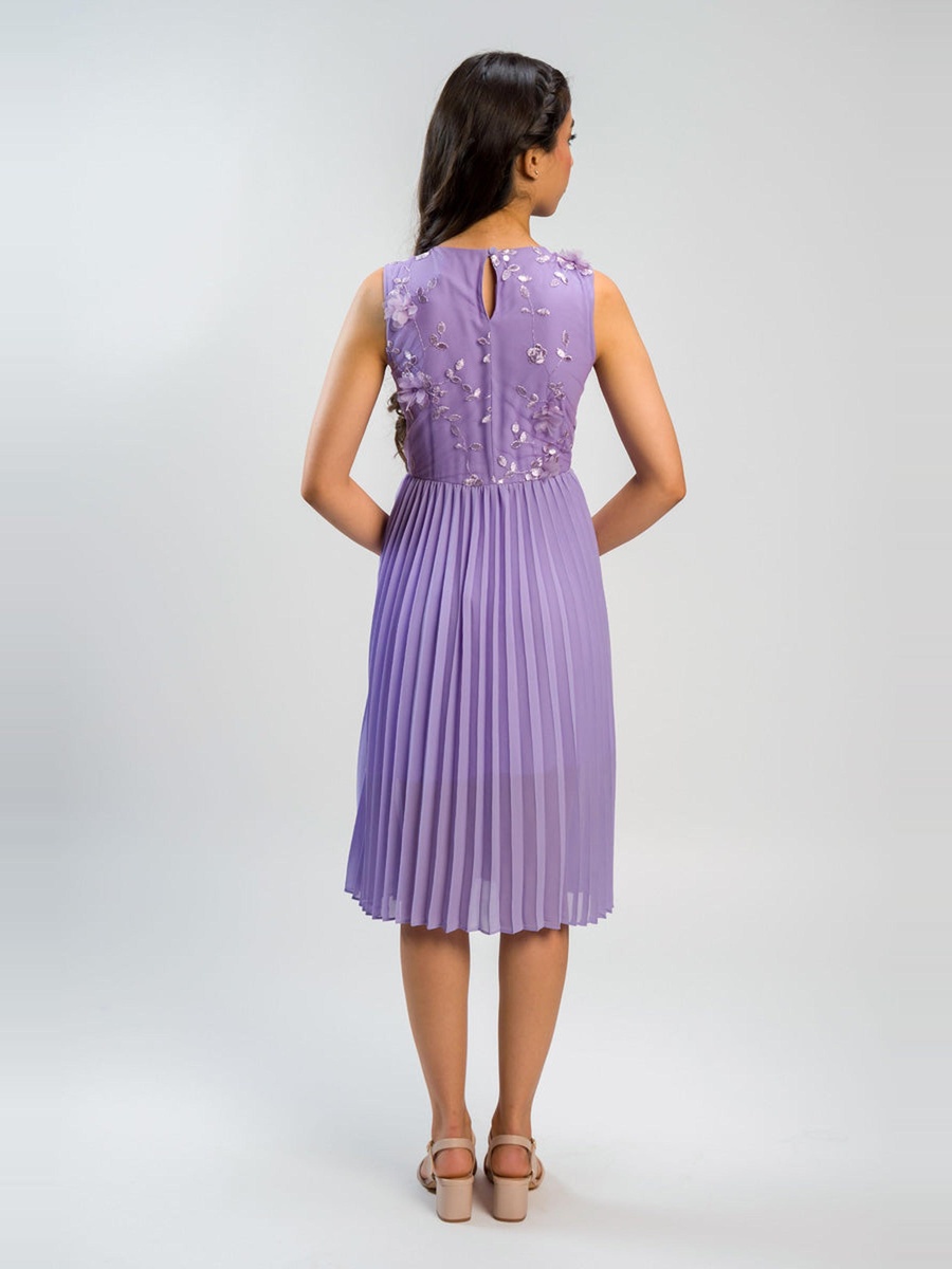 Sleeveless Pleated Midi Dress