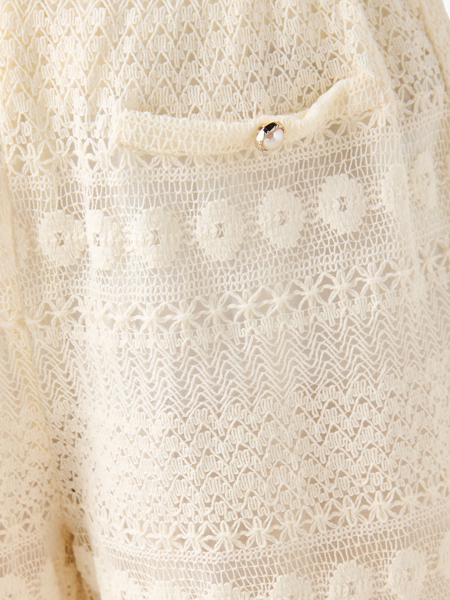 Elastic Waist Shorts with Lace Texture