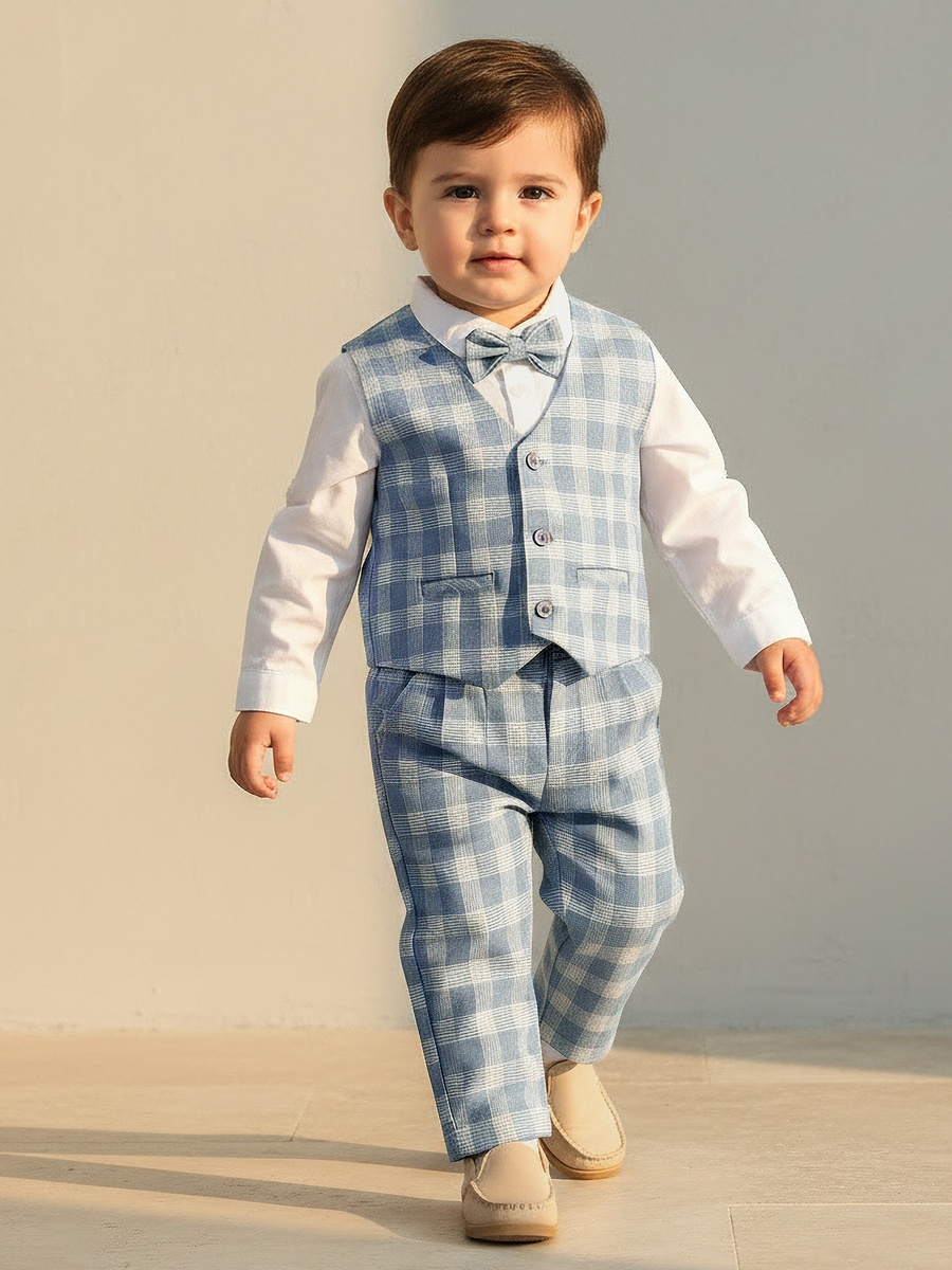 Set of 4 Clothing Gift Set with Checked Design