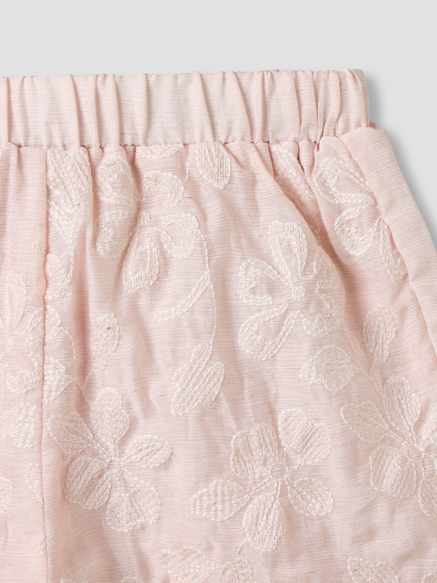 Round Neck Sleeveless Peplum Top and Shorts Set with Floral Embroidery