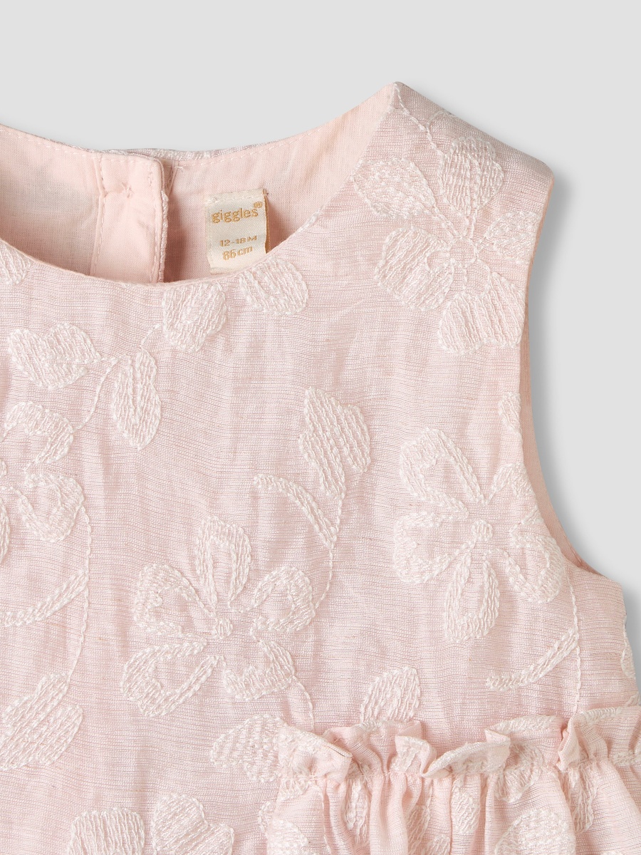 Round Neck Sleeveless Peplum Top and Shorts Set with Floral Embroidery