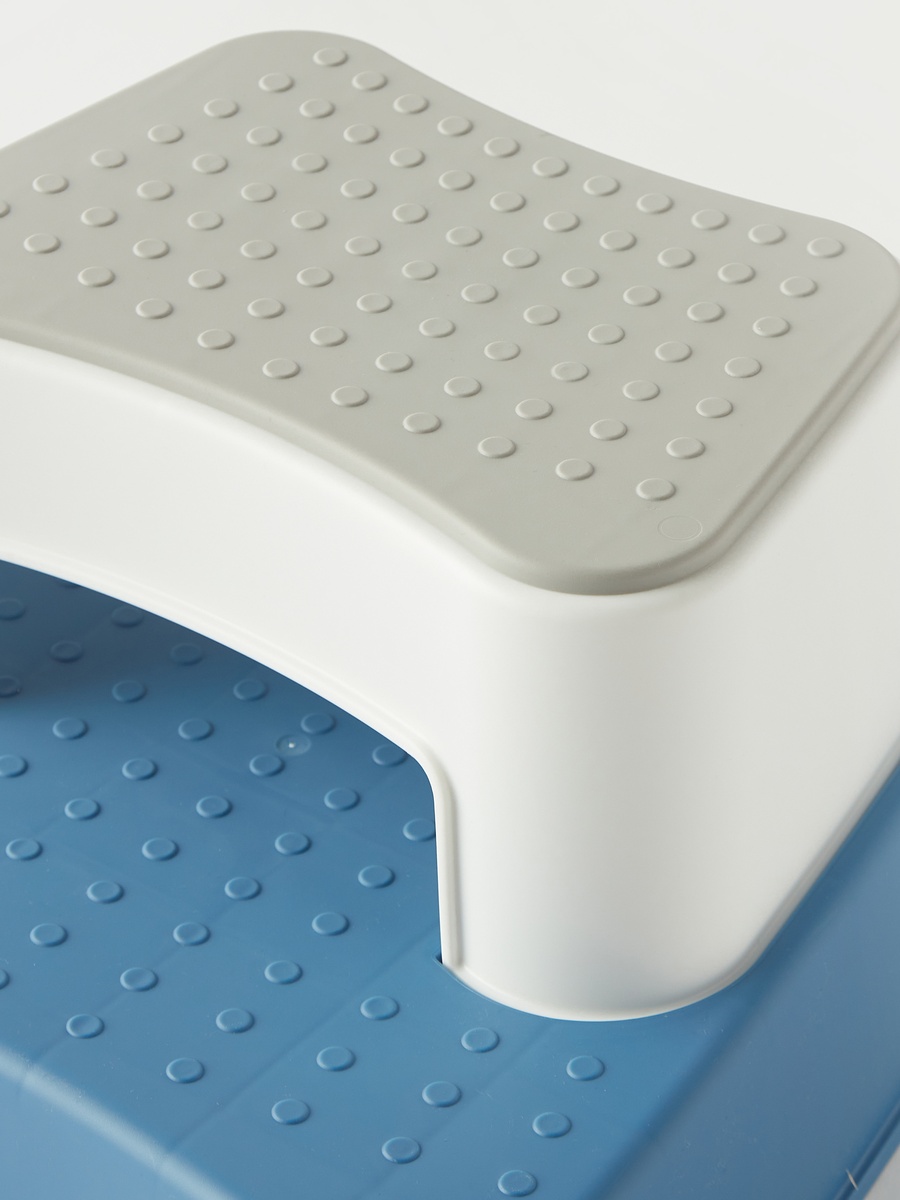 Ivy Step Stool