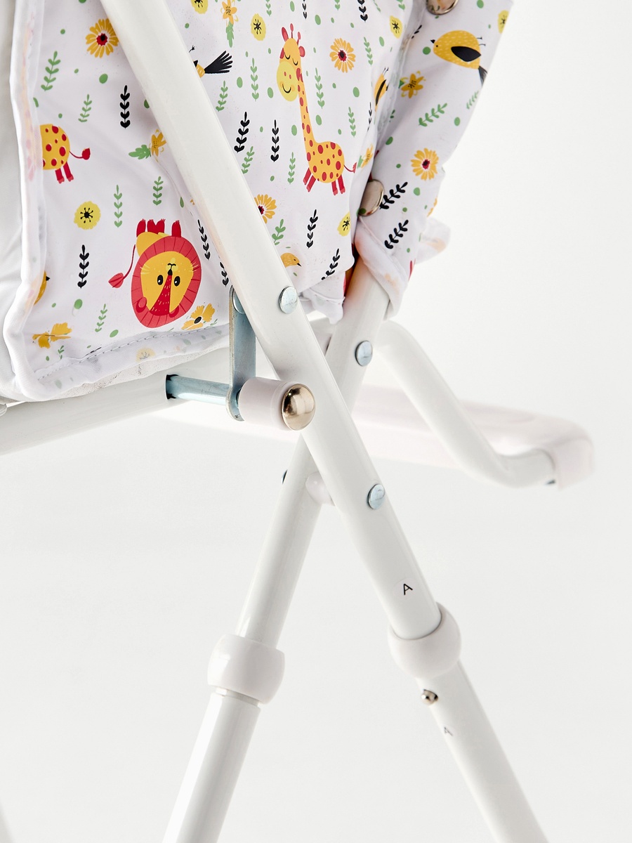Colt Basic Iron Highchair