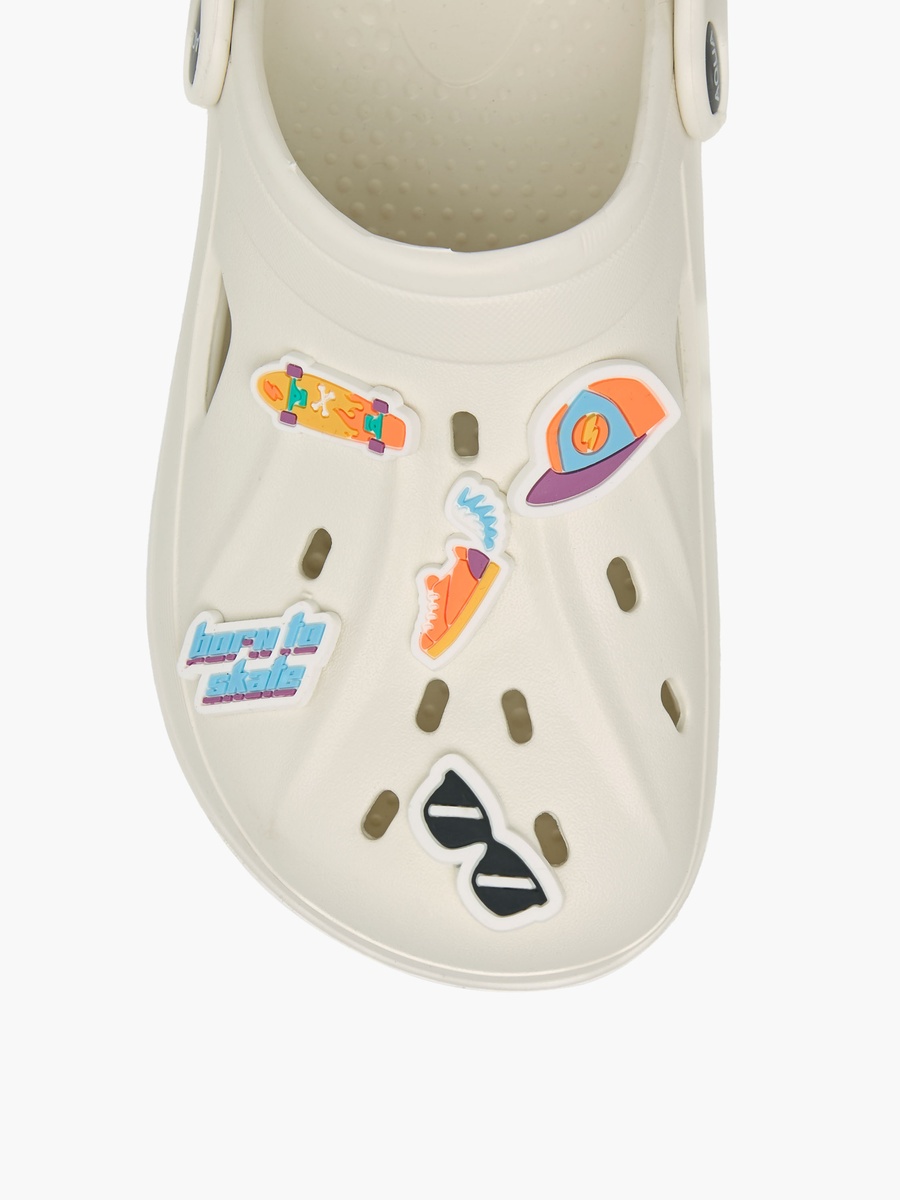 Graphic Embossed Clogs