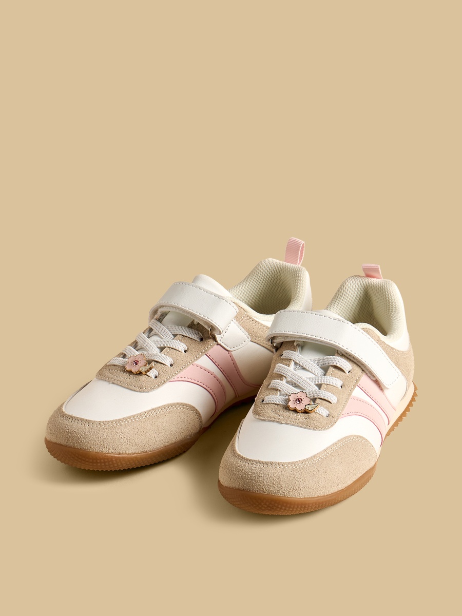 Colourblock Sports Shoes with Hook and Loop Closure