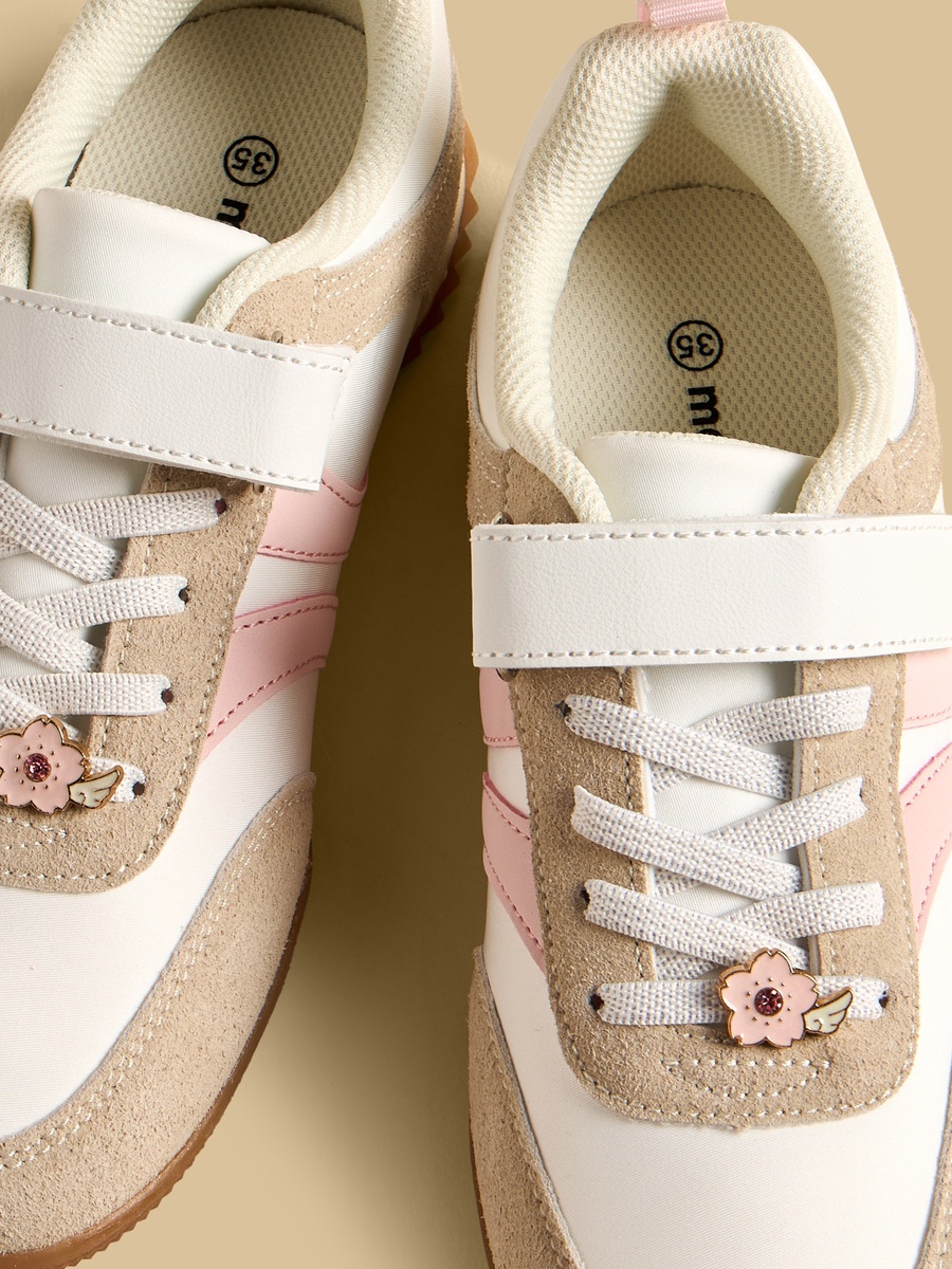 Colourblock Sports Shoes with Hook and Loop Closure