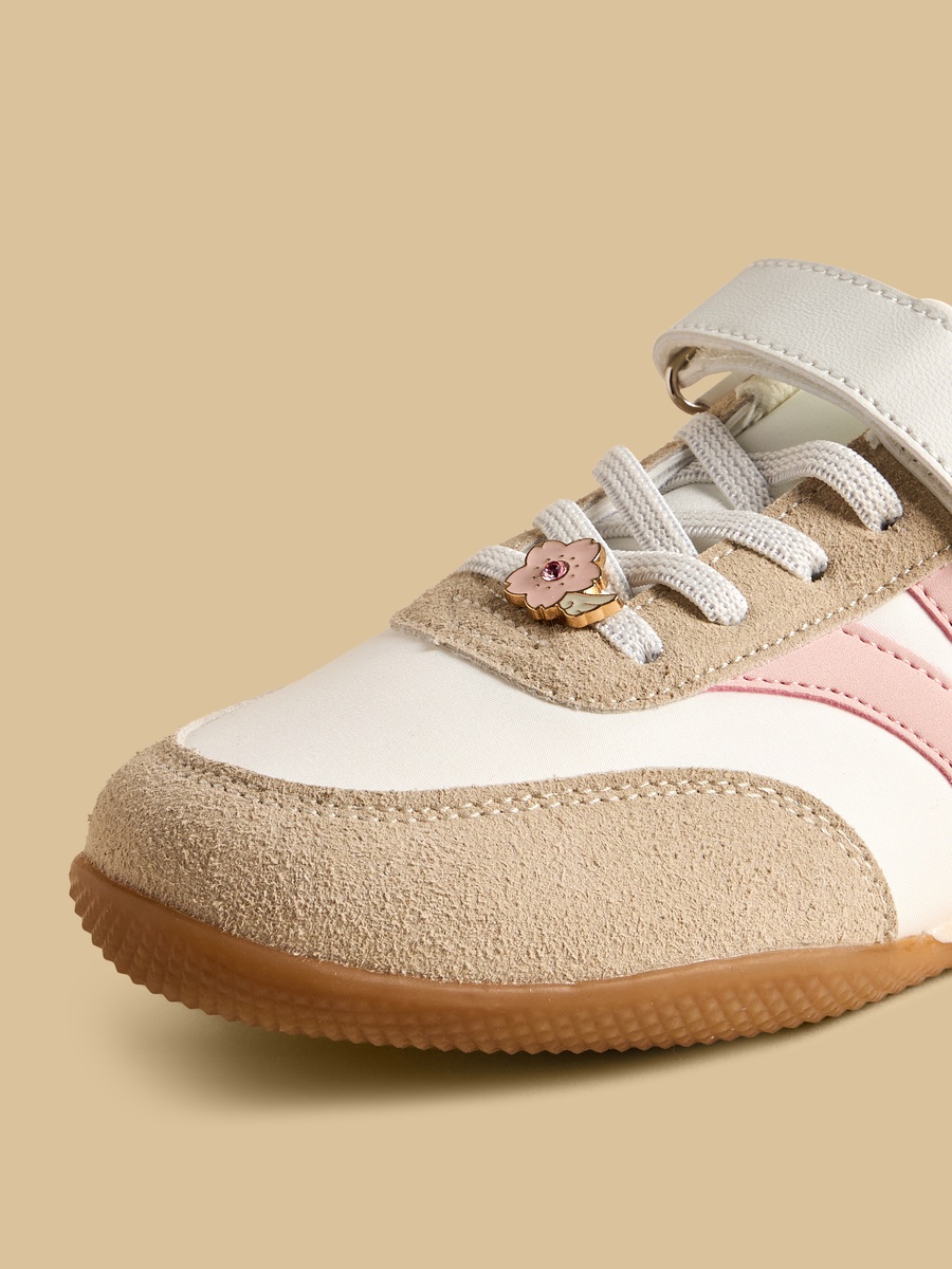 Colourblock Sports Shoes with Hook and Loop Closure
