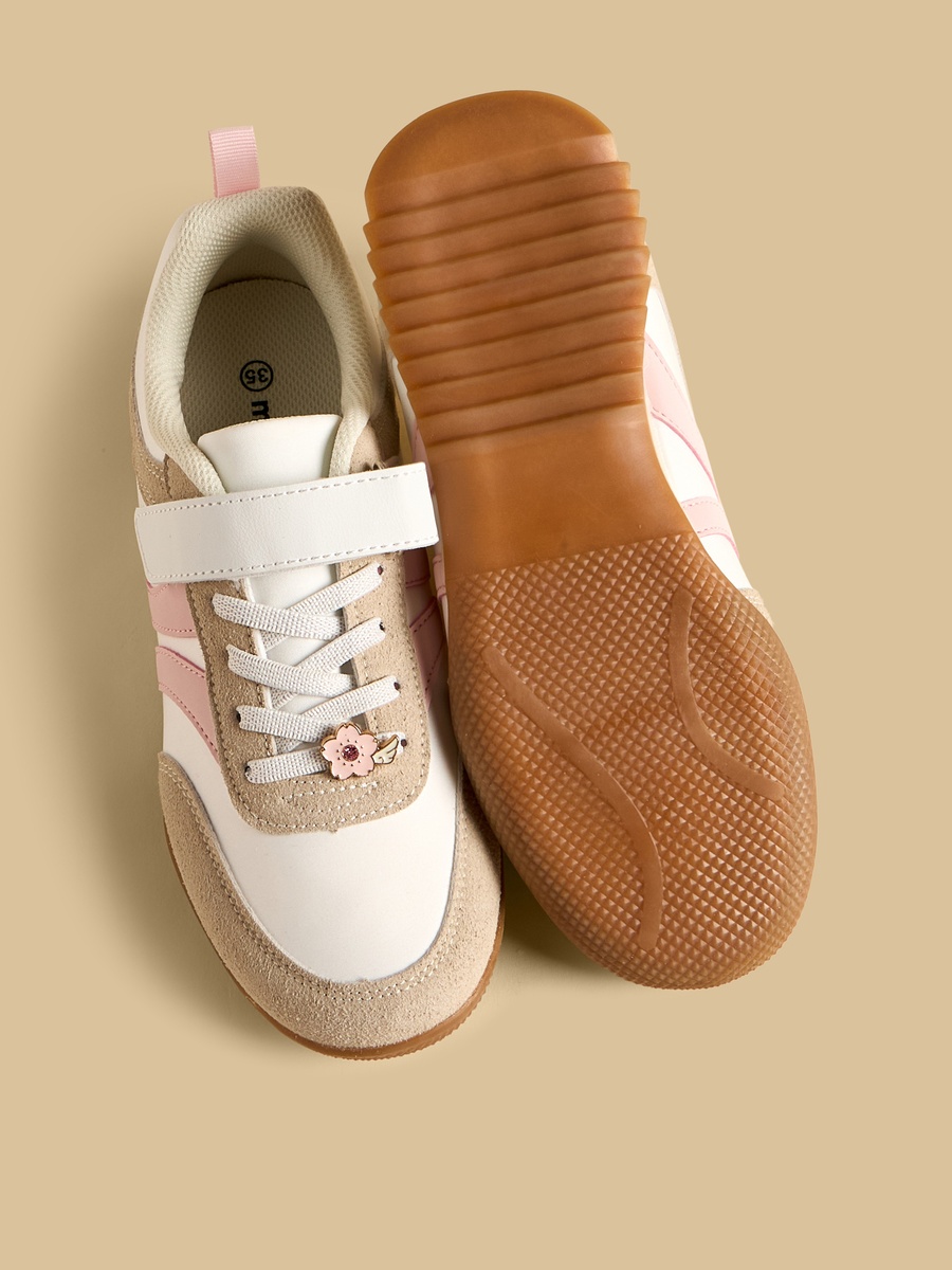 Colourblock Sports Shoes with Hook and Loop Closure