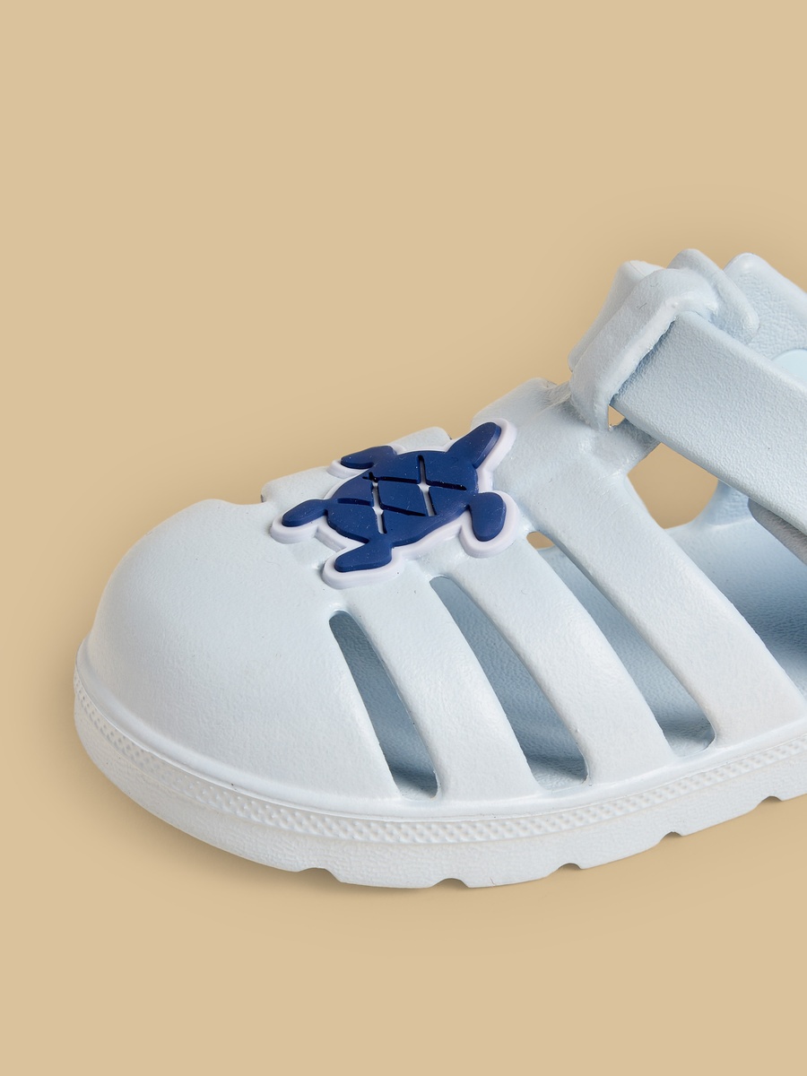 Fisherman Sandals with Hook and Loop Closure