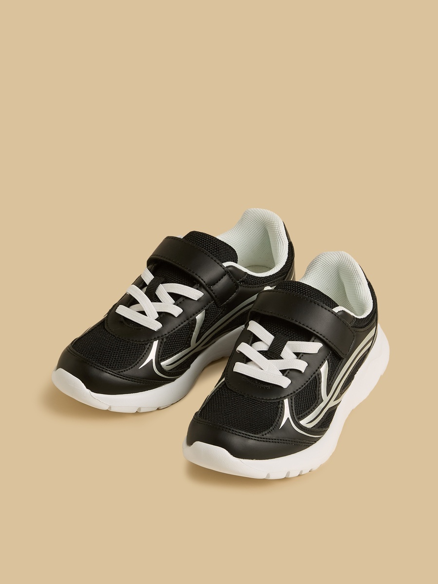 Mesh Panelled Sports Shoes with Hook and Loop Closure