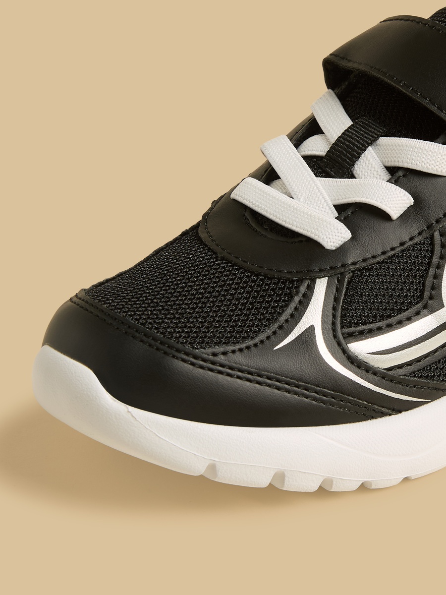 Mesh Panelled Sports Shoes with Hook and Loop Closure