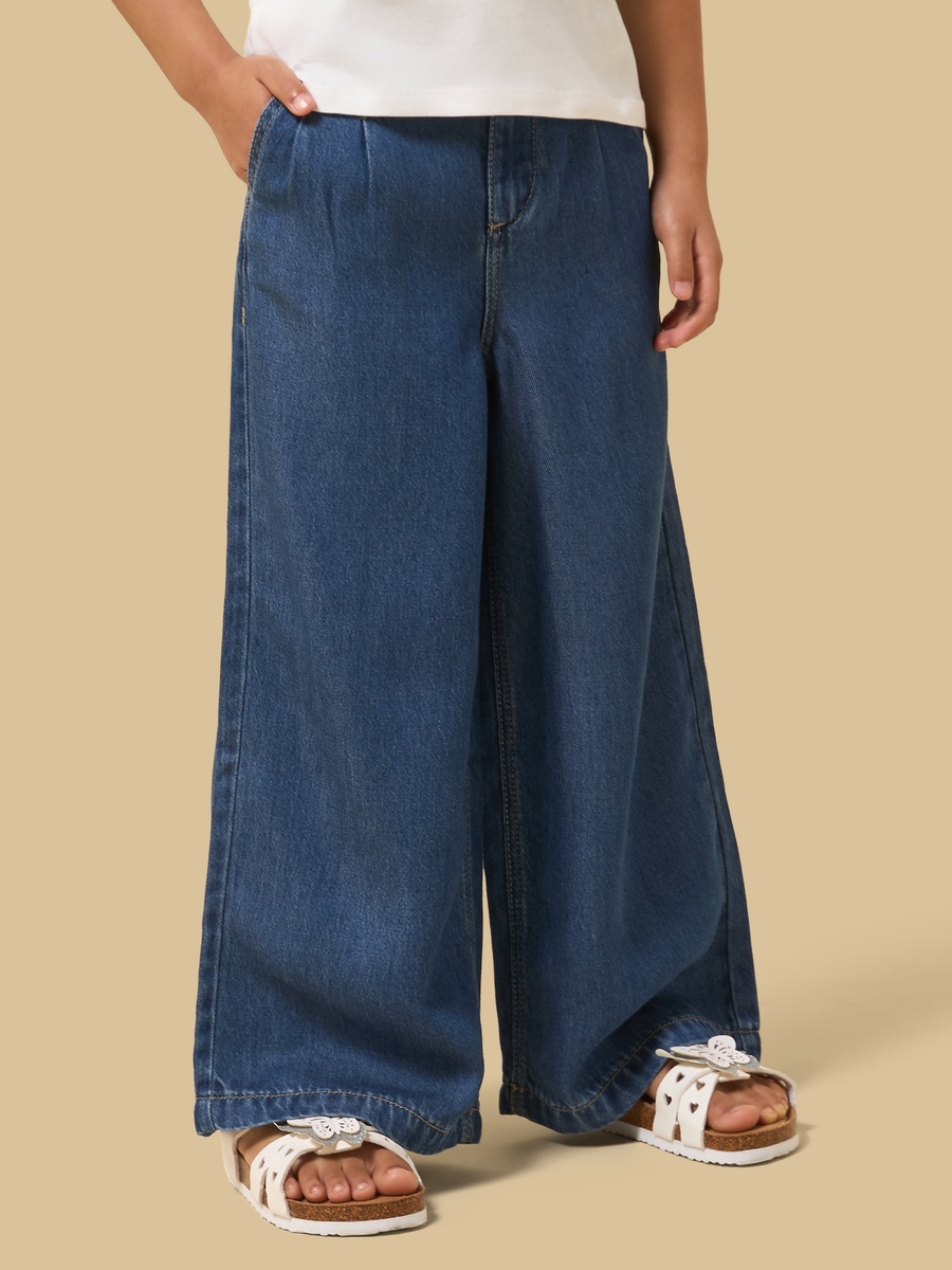 Wide Leg Comfort Jeans