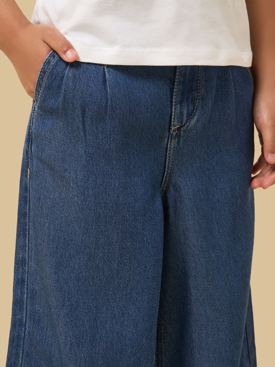 Wide Leg Comfort Jeans