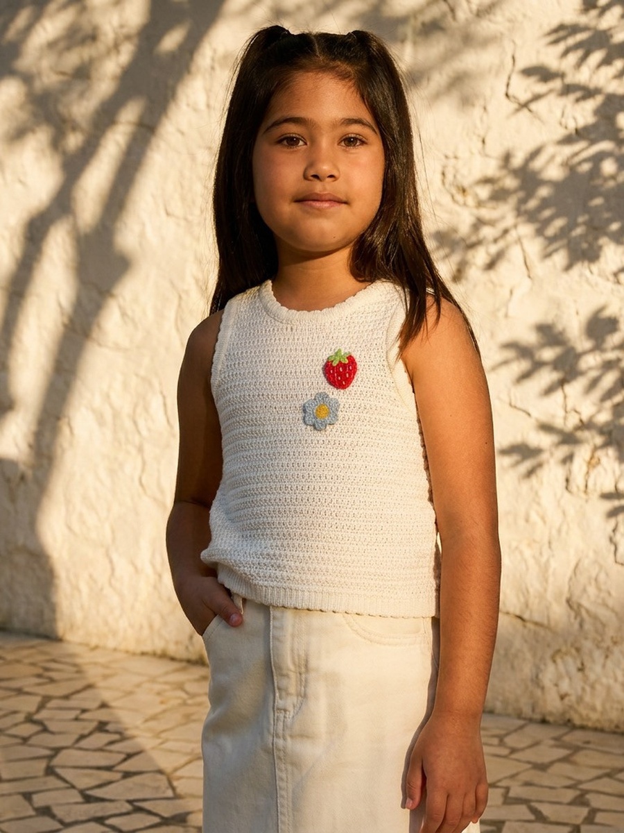 Applique Detail Sleeveless Cotton Crochet Top