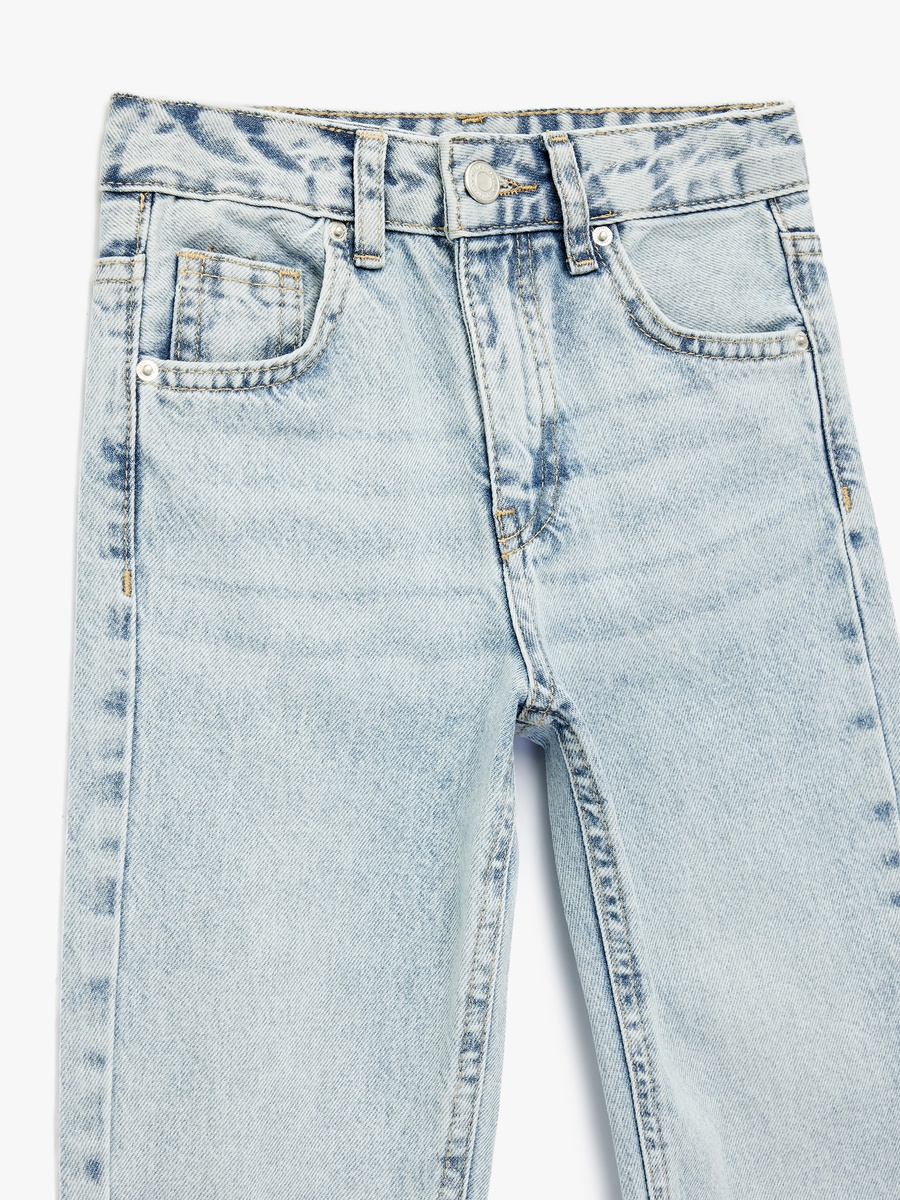 Distressed Jeans