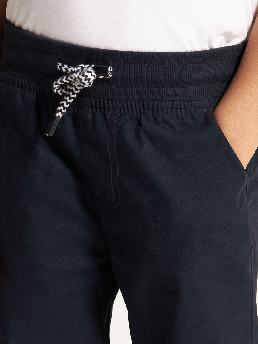 Solid Shorts with Drawstring Closure and Pockets