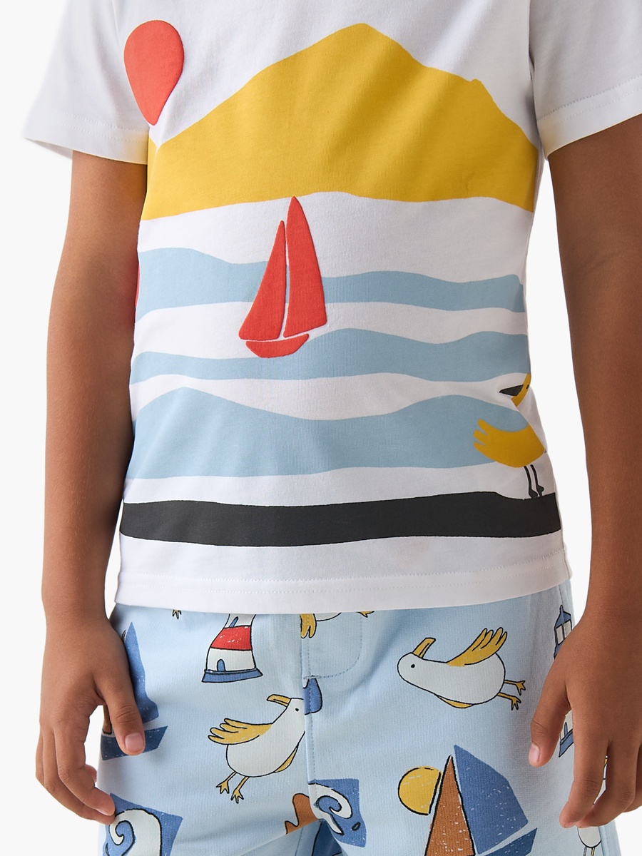 Set of 3 Crew Neck Short Sleeves T-Shirt and Shorts Set with Graphic Print