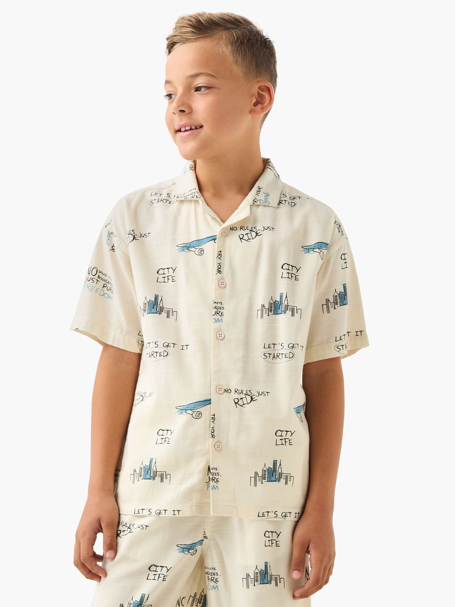 Camp Collar Short Sleeves Shirt and Shorts Set with City Print